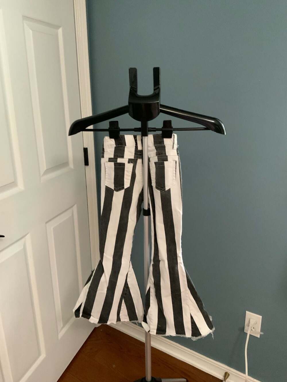 Jeans Striped Flare Girls Size 6-7 Black White